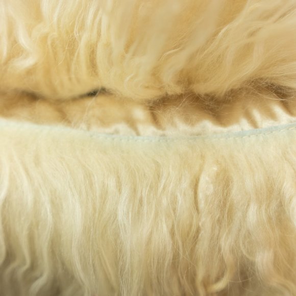 Virtuale Mongolian Fur Vest - Picture 6 of 11